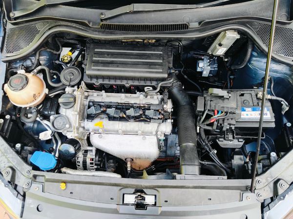 2022-Volkswagen-Polo-Vivo-14-Comfortline-5-dr image:6