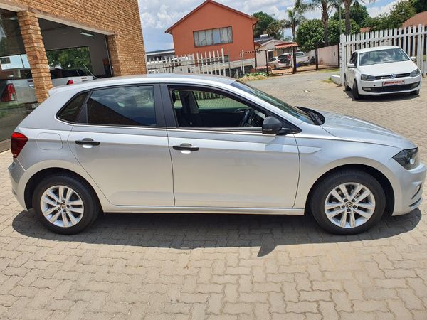 2019-Volkswagen-Polo-10-TSI-Trendline image:5