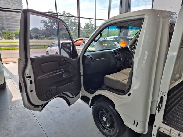 2020-Hyundai-H100-Bakkie-26D-Dropside image:11
