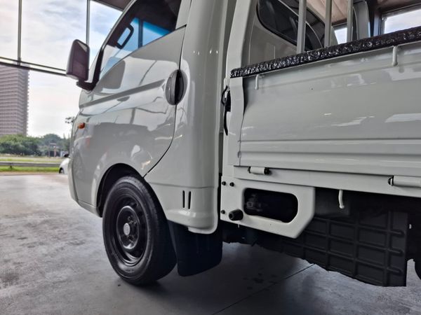 2020-Hyundai-H100-Bakkie-26D-Dropside image:28