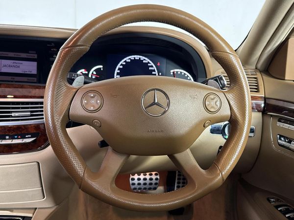 2009-Mercedes-AMG-S-Class-S63-AMG-Auto image:12