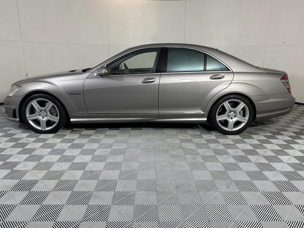 2009-Mercedes-AMG-S-Class-S63-AMG-Auto image:19