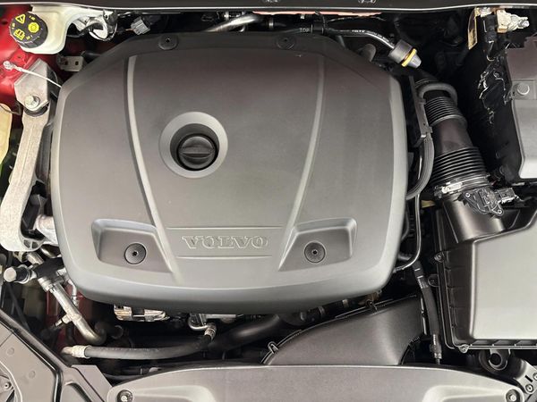 2019-Volvo-V40-T4-Momentum-Auto image:13