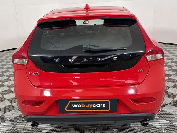 2019-Volvo-V40-T4-Momentum-Auto image:18