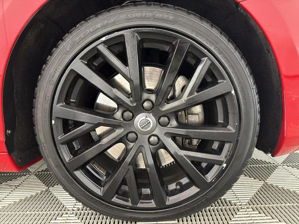 2019-Volvo-V40-T4-Momentum-Auto image:7