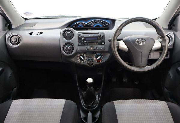 2014-Toyota-Etios-15-XS-5-dr image:13