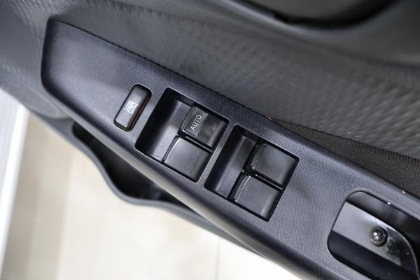 2014-Toyota-Etios-15-XS-5-dr image:14
