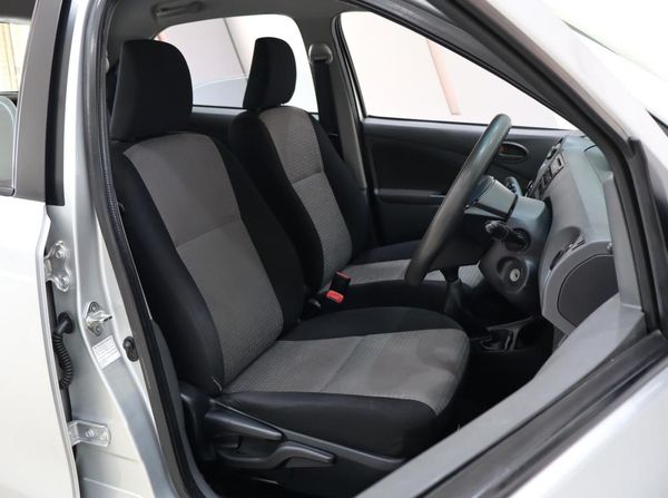 2014-Toyota-Etios-15-XS-5-dr image:16