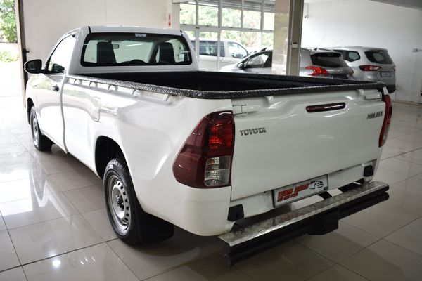 2017-Toyota-Hilux-24-GD-Single-Cab image:4