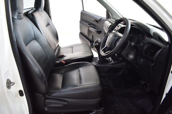 2017-Toyota-Hilux-24-GD-Single-Cab image:8