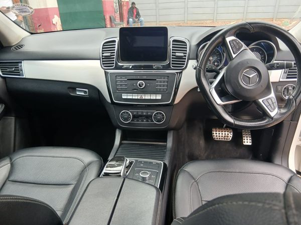 2019-Mercedes-Benz-GLE-350d-4-Matic-Diesel-Automatic image:10