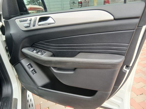 2019-Mercedes-Benz-GLE-350d-4-Matic-Diesel-Automatic image:13