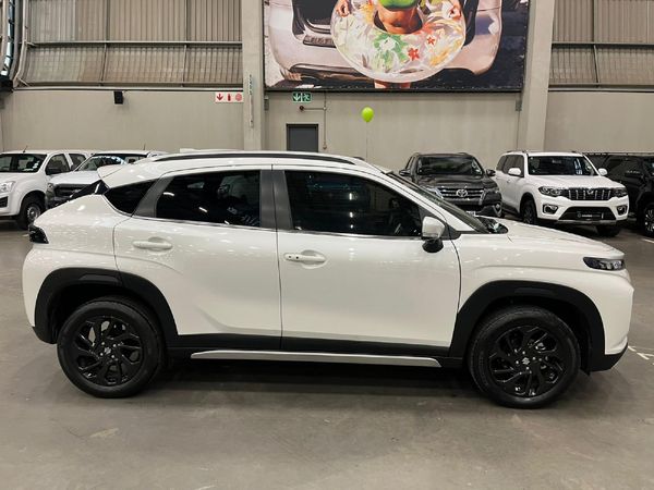 2024-Suzuki-Fronx-15-GLX image:1