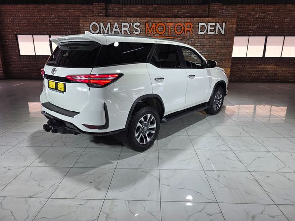 2025-Toyota-Fortuner-24-GD-6-Raised-Body-Auto image:3