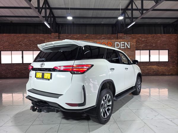 2025-Toyota-Fortuner-24-GD-6-Raised-Body-Auto image:4