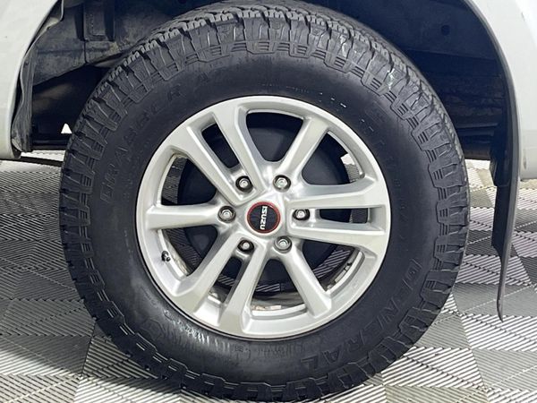 2022-Isuzu-D-Max-19-DDI-HR-L-Auto-Double-Cab image:5