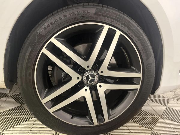 2018-Mercedes-Benz-V-Class-V-250d-Avantgarde-Auto image:5