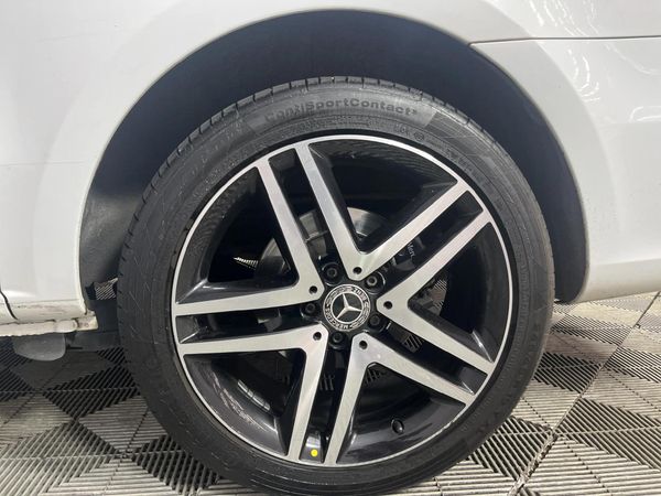 2018-Mercedes-Benz-V-Class-V-250d-Avantgarde-Auto image:6