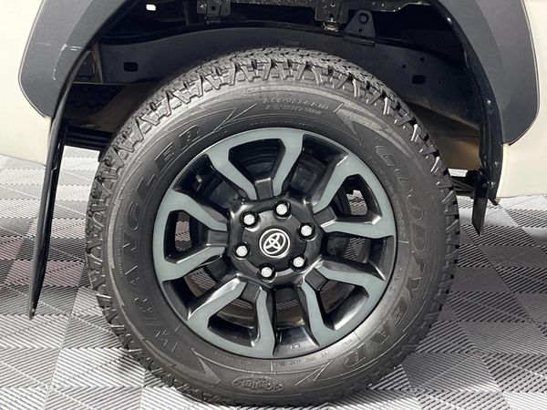 2020-Toyota-Hilux-28-GD-6-Raised-Body-Legend-Extended-Cab image:6