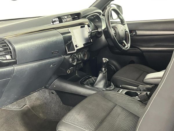 2020-Toyota-Hilux-28-GD-6-Raised-Body-Legend-Extended-Cab image:7