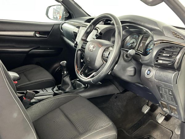 2020-Toyota-Hilux-28-GD-6-Raised-Body-Legend-Extended-Cab image:8