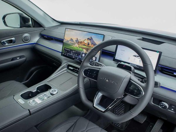 2026-Chery-Tiggo-8-Pro-15T-CSH-Apex-DHT-Phev image:19