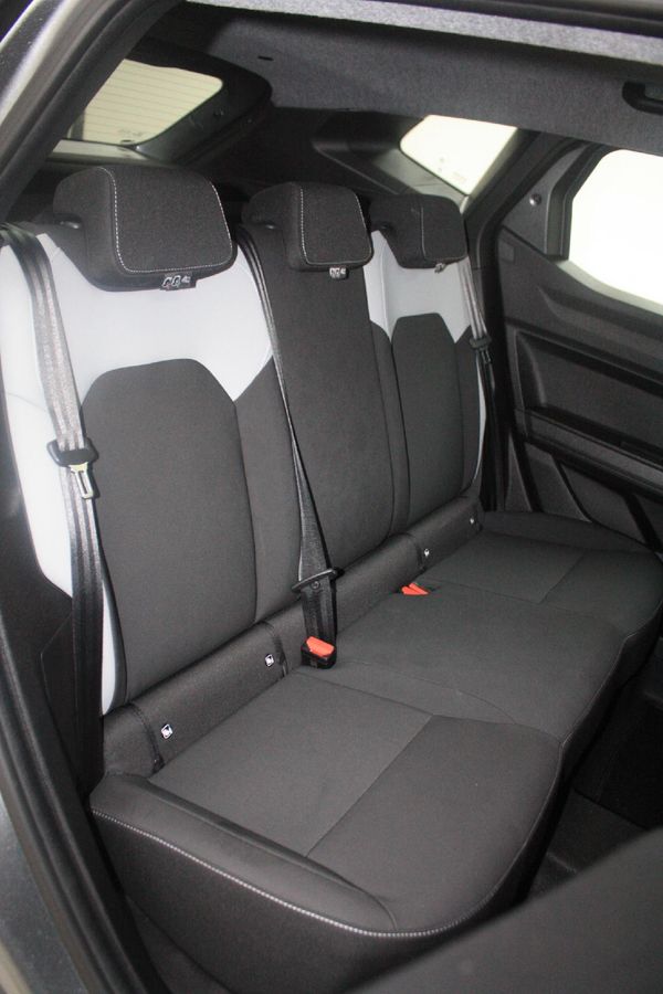 2025-Renault-Duster-13T-Intens-EDC image:23