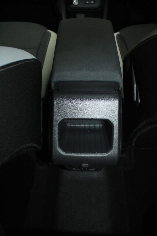 2025-Renault-Duster-13T-Intens-EDC image:25