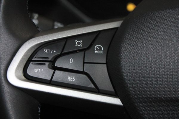 2025-Renault-Duster-13T-Intens-EDC image:26