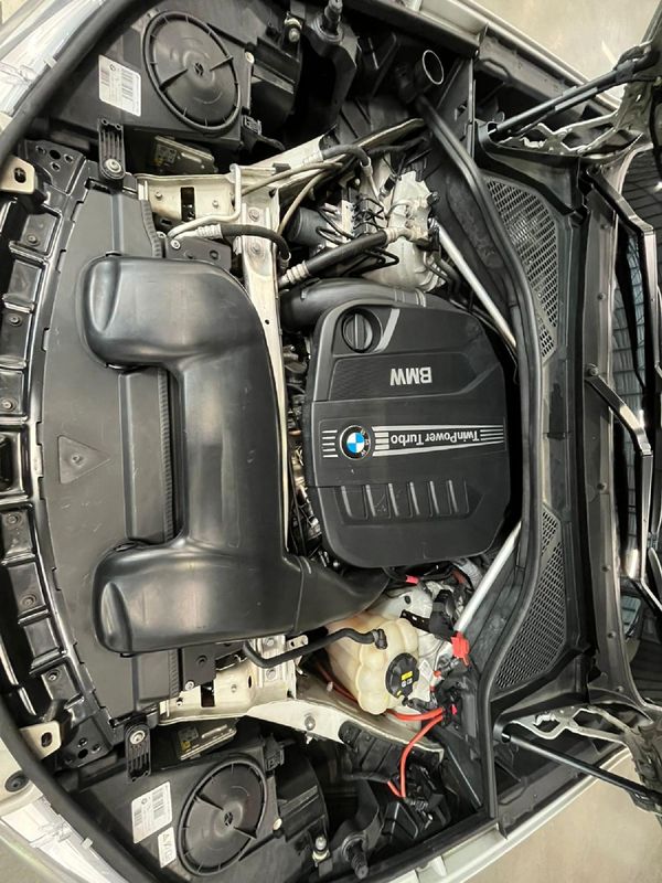 2016-BMW-X5-xDrive30d-M-Sport-Auto image:12
