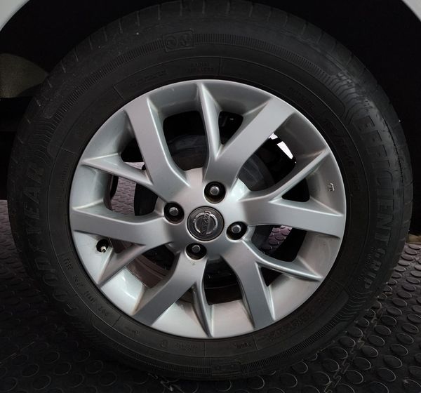 2018-Nissan-Almera-15-Acenta-Auto image:9