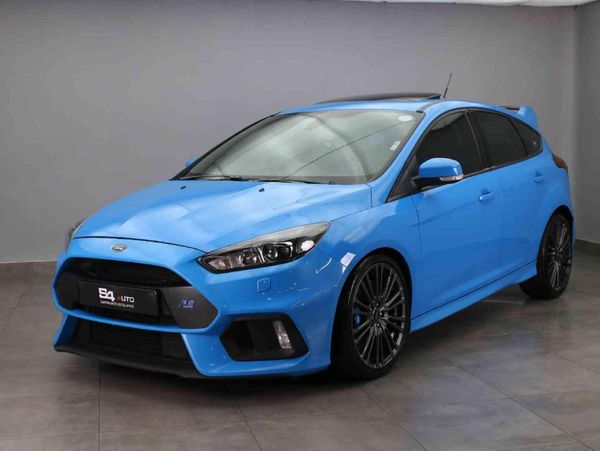 2017-Ford-Focus-RS-23-EcoBoost-AWD-5-dr image:1