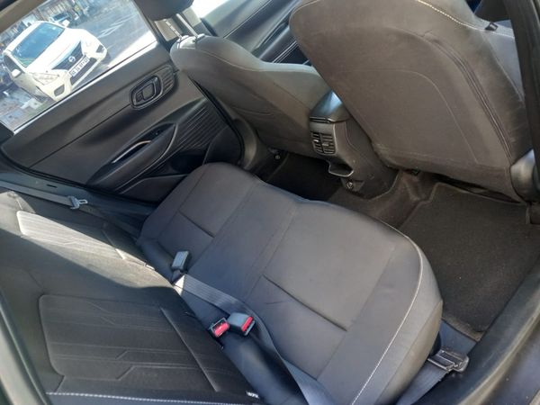 2023-Hyundai-i20-10-TGDI-Fluid image:9