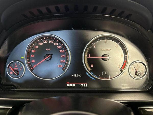 2015-BMW-5-Series-520d-M-Sport-Auto image:2