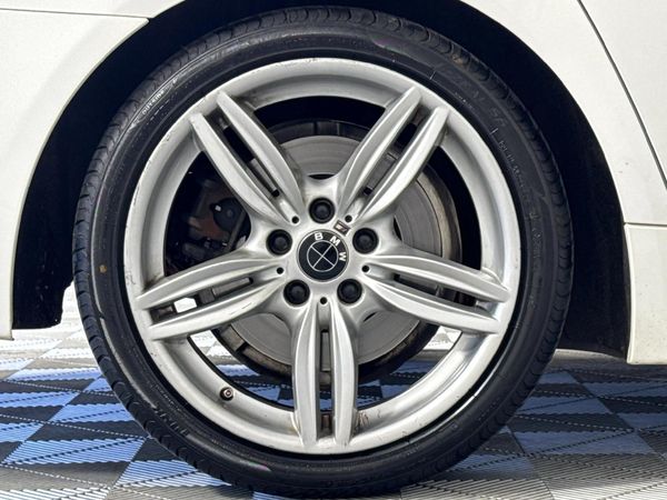 2015-BMW-5-Series-520d-M-Sport-Auto image:7