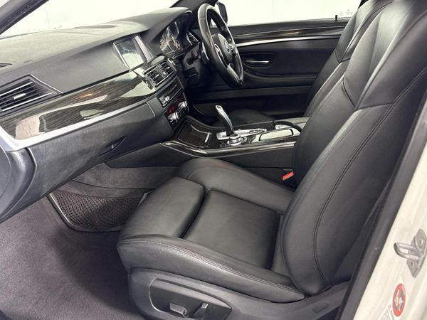 2015-BMW-5-Series-520d-M-Sport-Auto image:8