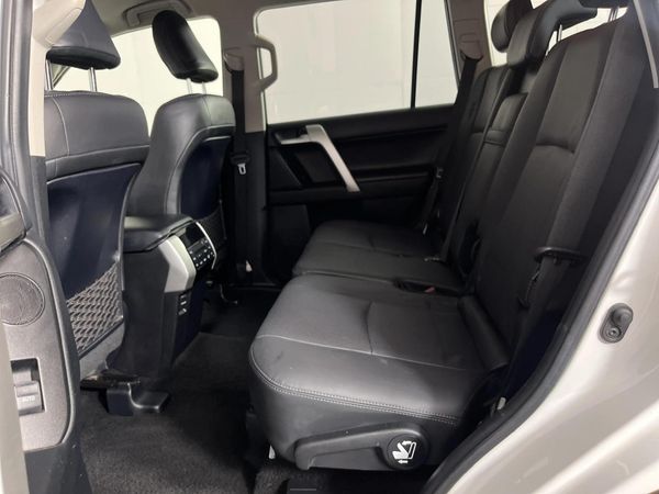 2021-Toyota-Land-Cruiser-Prado-28-GD-VX-Auto image:3