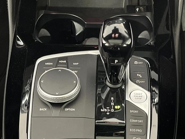 2021-BMW-X4-xDrive20d-M-Sport image:10
