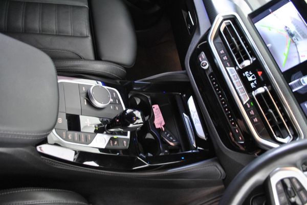 2023-BMW-X4-xDrive20d-M-Sport image:9