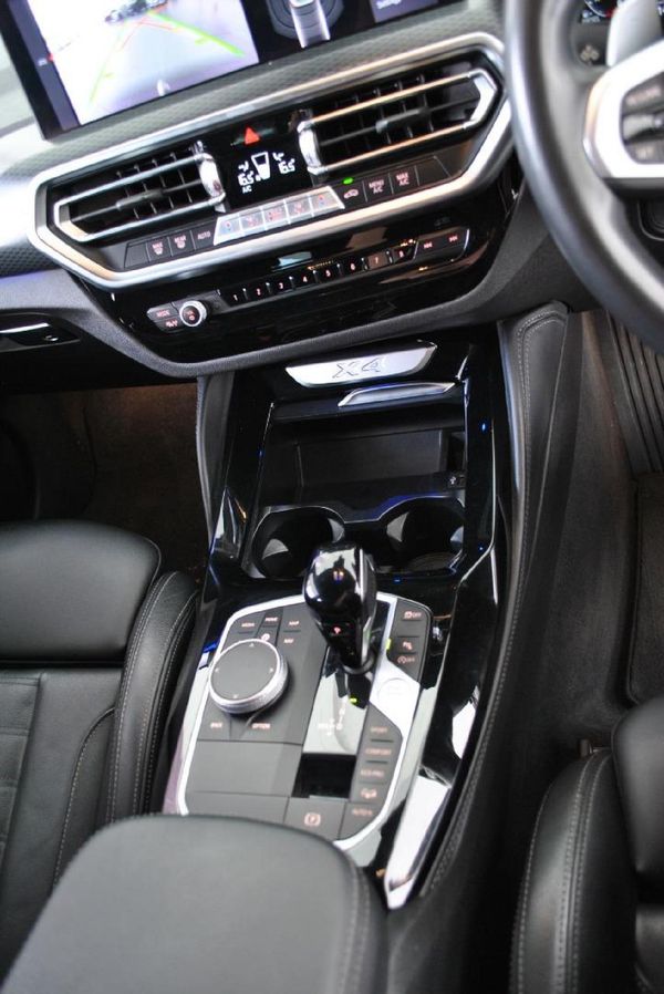 2023-BMW-X4-xDrive20d-M-Sport image:15