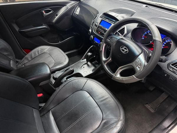 2011-Hyundai-ix35-24-GLS-Elite-AWD-Auto image:8