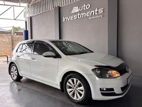2015-Volkswagen-Golf-VII-14-TSI-Comfortline image:1