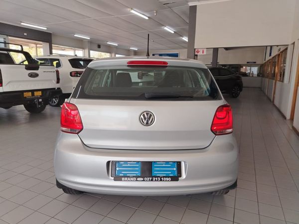 2012-Volkswagen-Polo-14-Comfortline-5-dr image:3