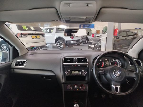 2012-Volkswagen-Polo-14-Comfortline-5-dr image:6