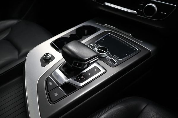 2019-Audi-Q7-30-TDI-quattro-Auto-45-TDI image:13
