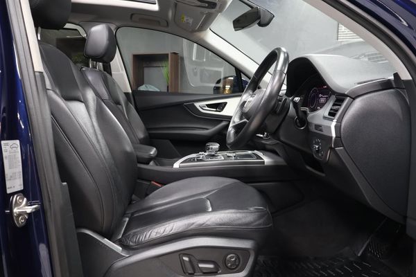 2019-Audi-Q7-30-TDI-quattro-Auto-45-TDI image:17