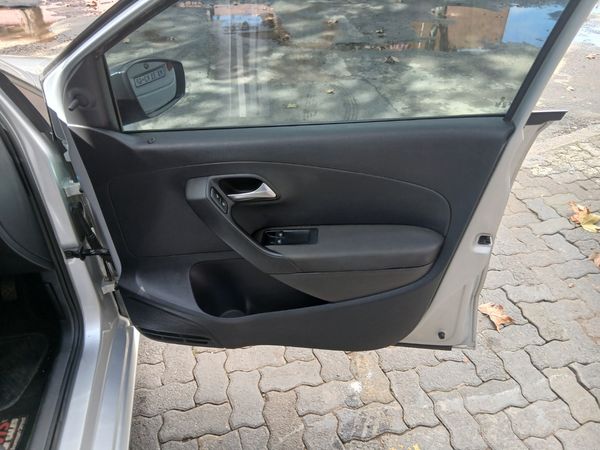 2012-Volkswagen-Polo-14-Trendline-5-dr image:16