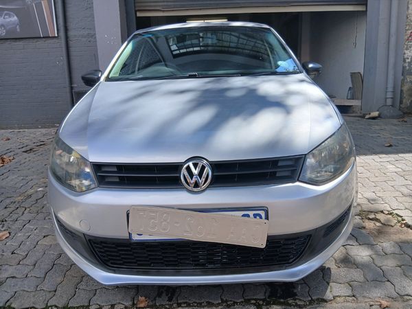 2012-Volkswagen-Polo-14-Trendline-5-dr image:5
