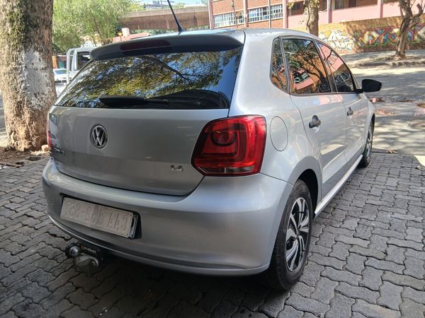 2012-Volkswagen-Polo-14-Trendline-5-dr image:8