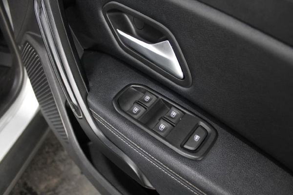2020-Renault-Duster-15-dCi-Prestige-Auto image:18